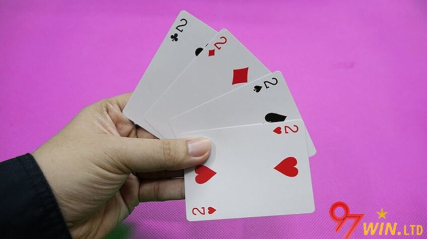 Quy luật với tứ quý heo trong tiến lên miền Nam 
