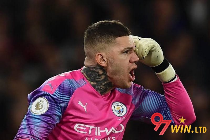 Ederson Santana de Moraes thủ môn xuất sắc nhất thế giới